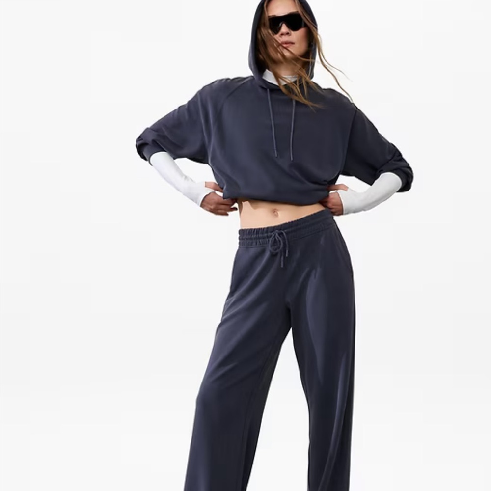 Athelta Seasoft Mid Rise Straight pant and hoodie set